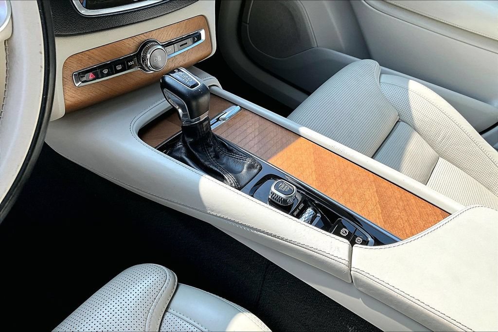Used 2018 Volvo XC90 T6 Inscription w/ Convenience Package AWD/4WD image 15