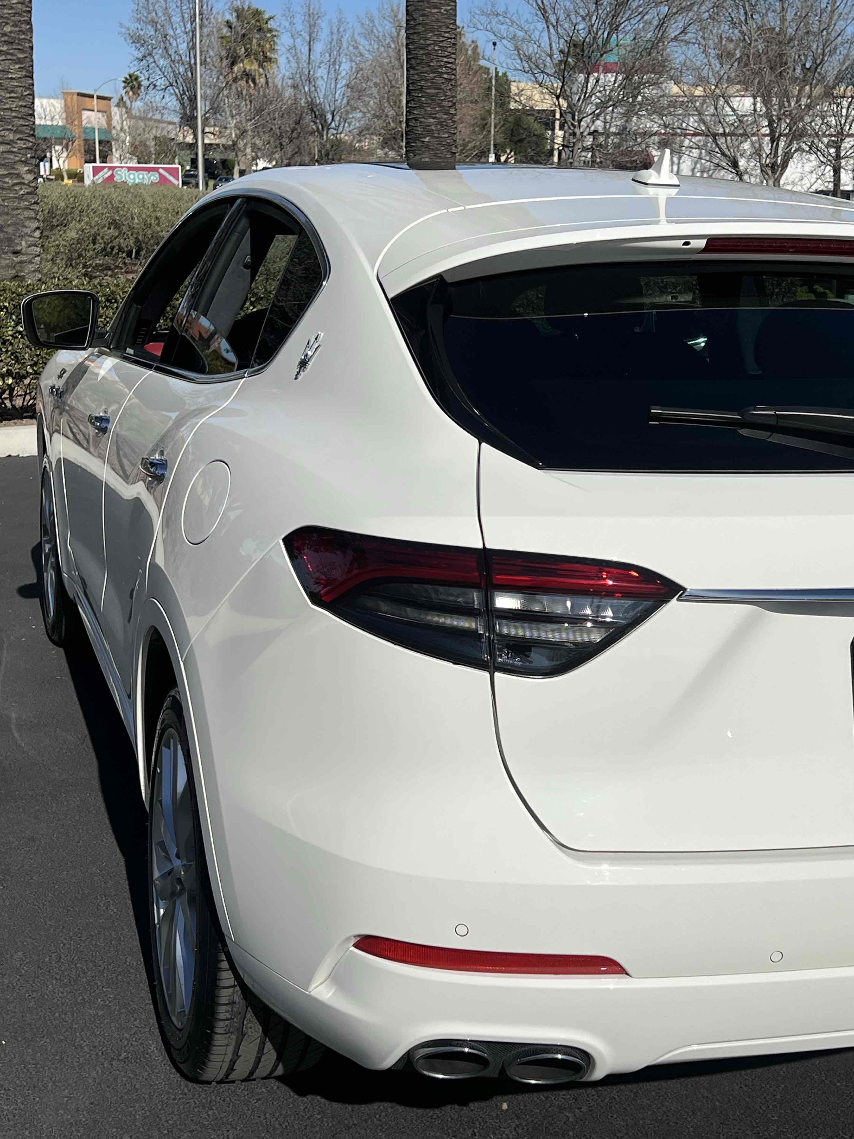 Used 2022 Maserati Levante GT image 19