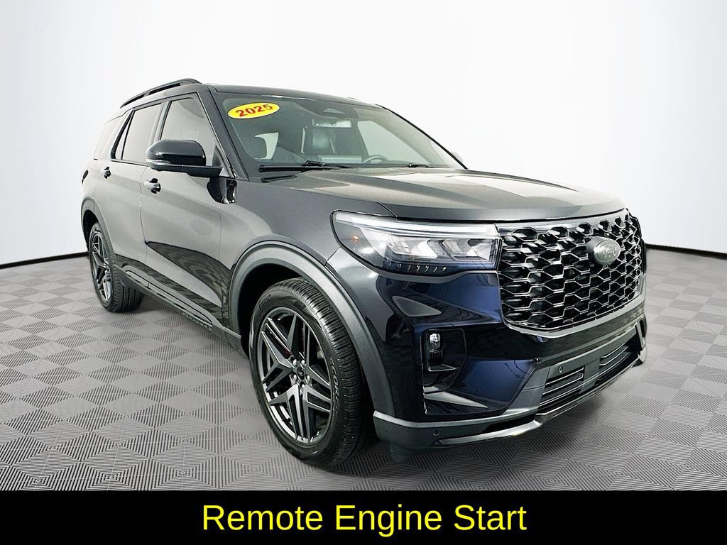 Used 2025 Ford Explorer ST w/ Sun And Sound Package AWD/4WD video 3