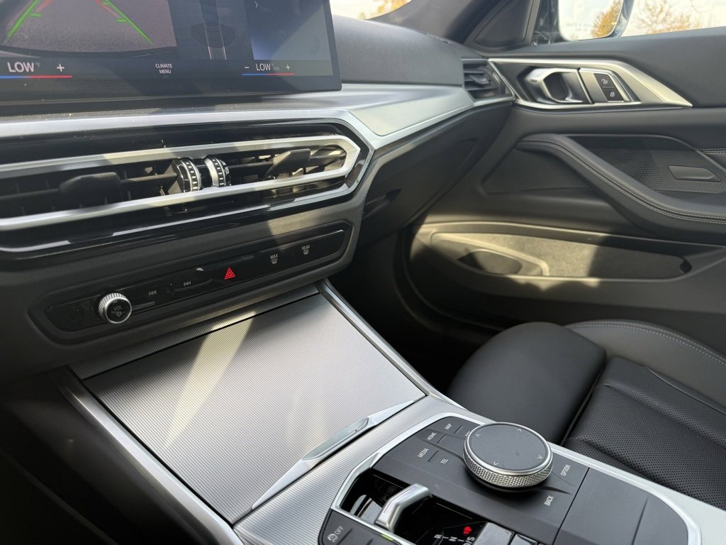 Used 2024 BMW 430i xDrive Coupe w/ Premium Package image 17