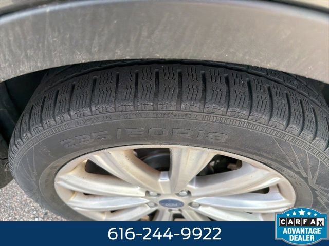 Used 2017 Ford Escape Titanium image 10