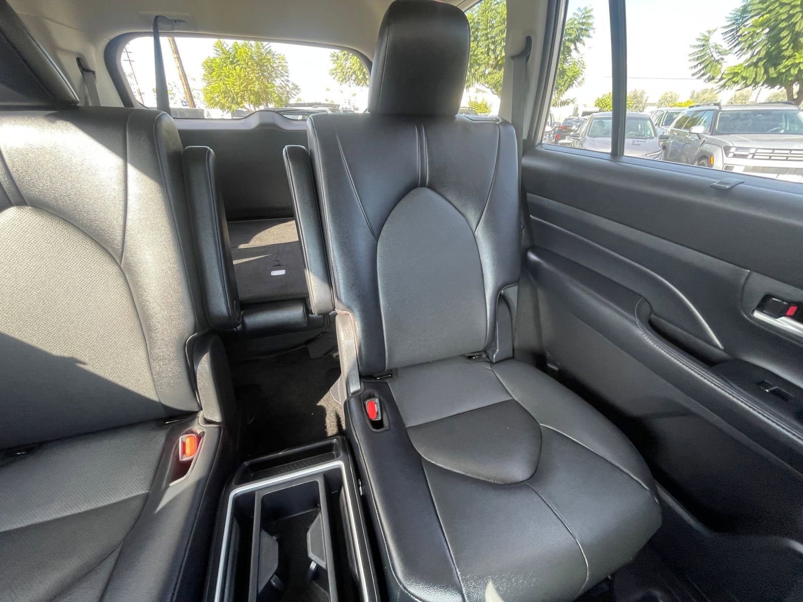 Used 2025 Toyota Grand Highlander FWD image 37