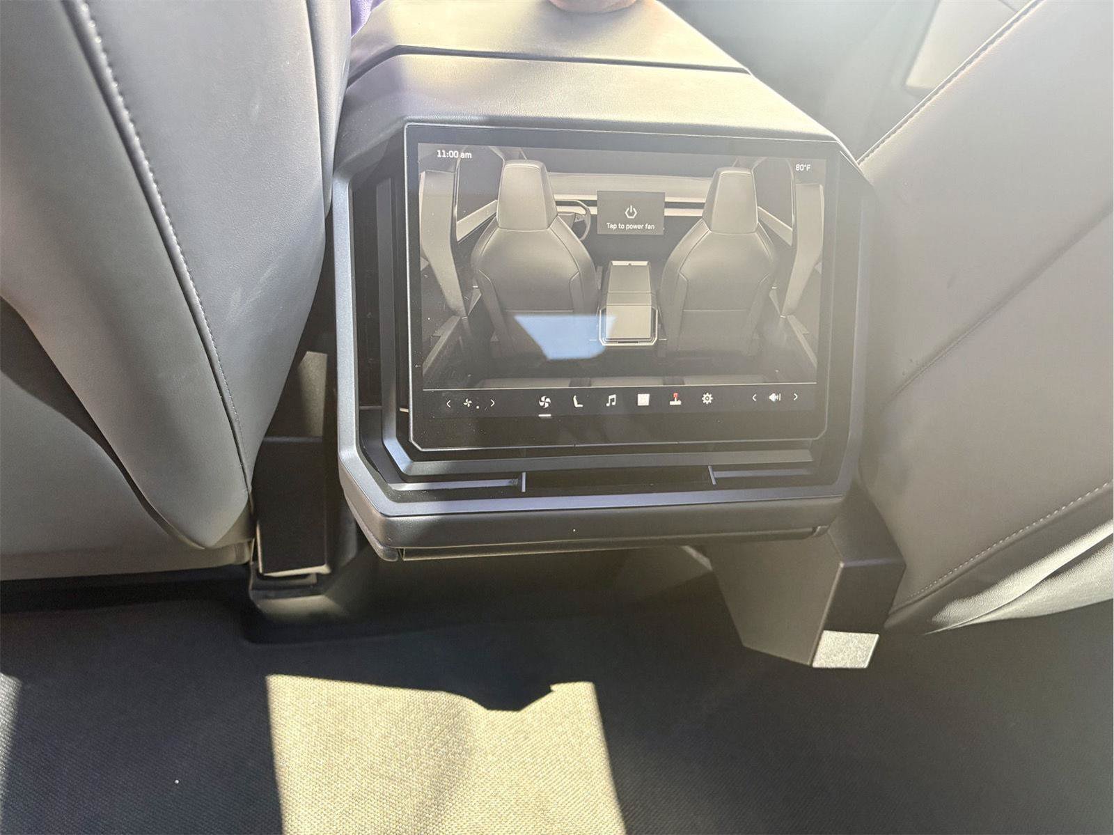 Used 2024 Tesla Cybertruck AWD Crew Cab image 15