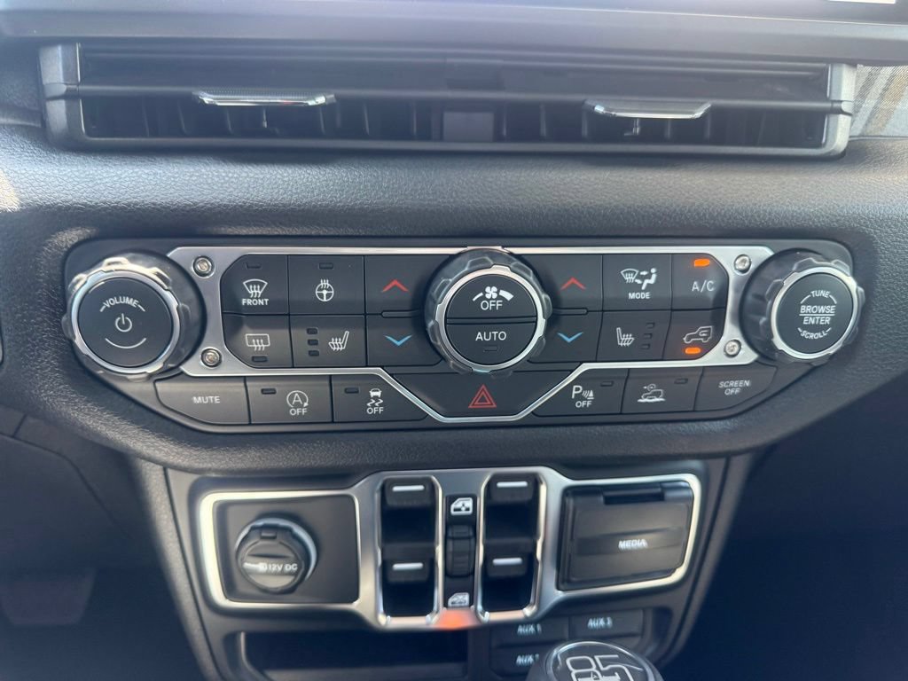 New 2026 Jeep Gladiator Sport AWD/4WD image 26