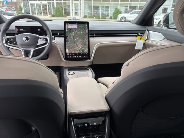 New 2025 Volvo EX90 Ultra image 16