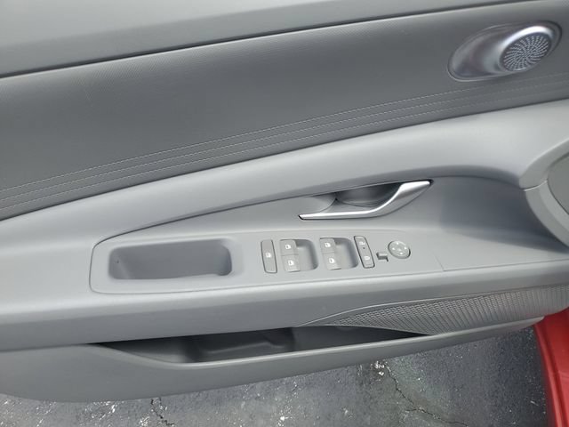 Certified 2024 Hyundai Elantra SEL FWD image 17