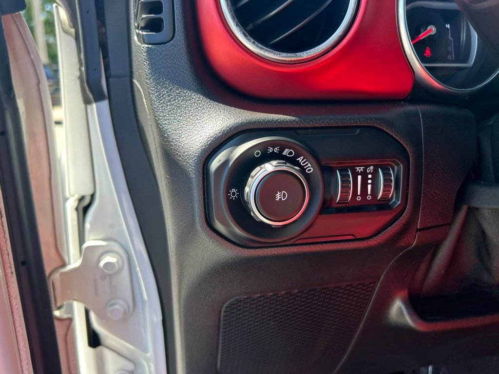 Used 2021 Jeep Wrangler Unlimited Rubicon AWD/4WD image 37