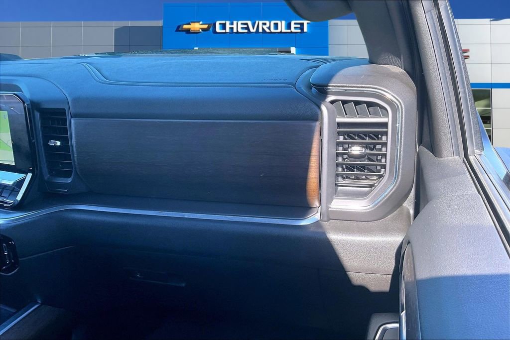 Used 2024 Chevrolet Silverado 2500 High Country w/ High Country Premium Package AWD/4WD image 27