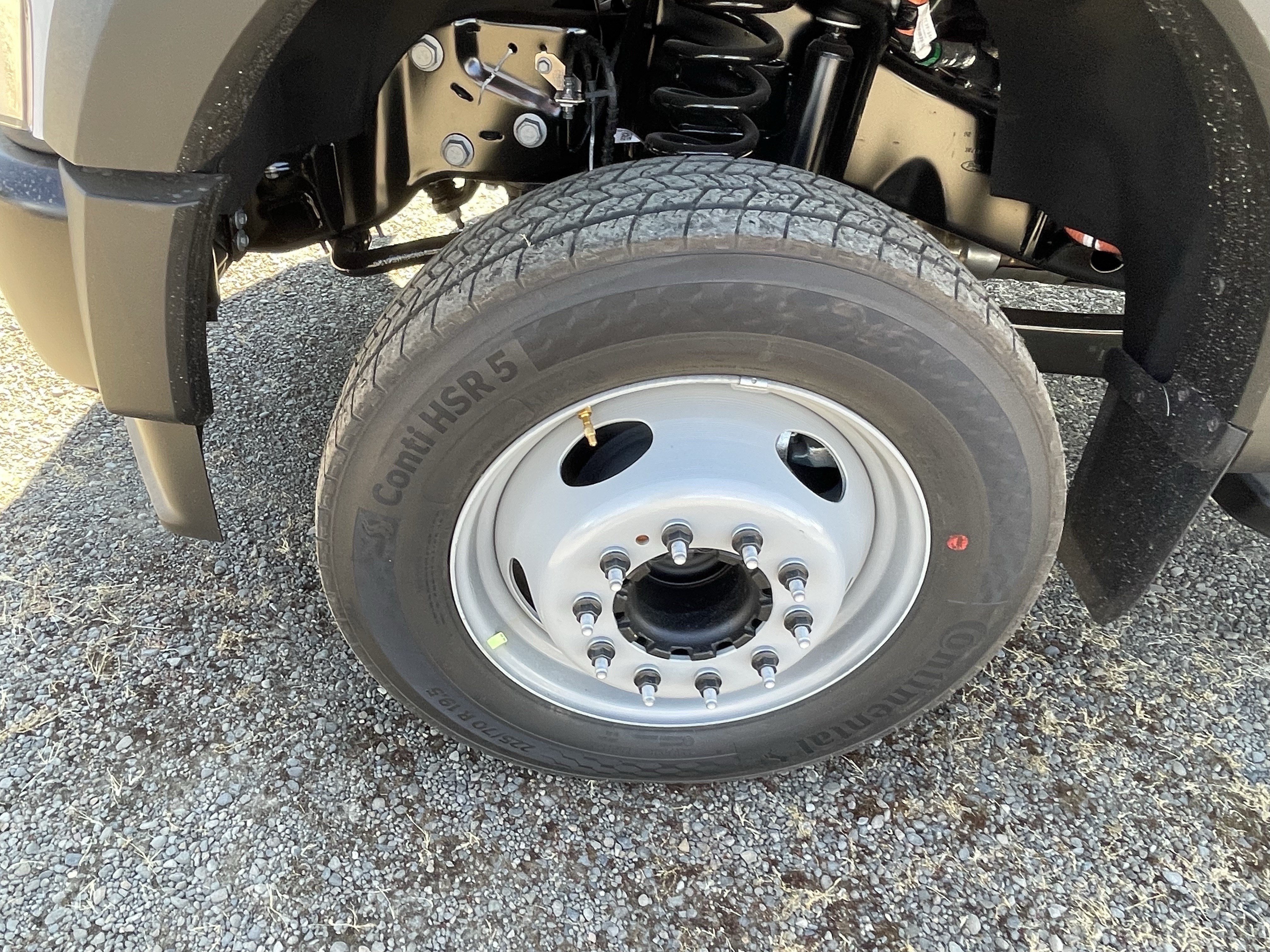New 2026 Ford F550 2WD Regular Cab Super Duty image 9