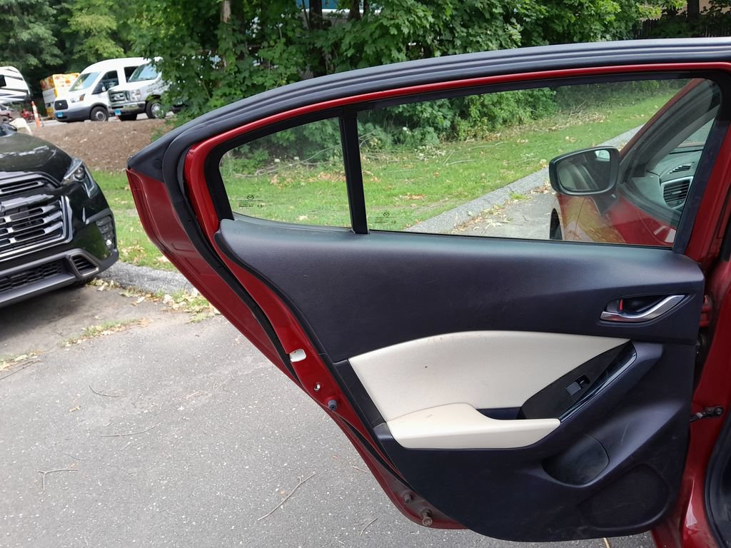 Used 2017 MAZDA MAZDA3 Sport FWD image 30