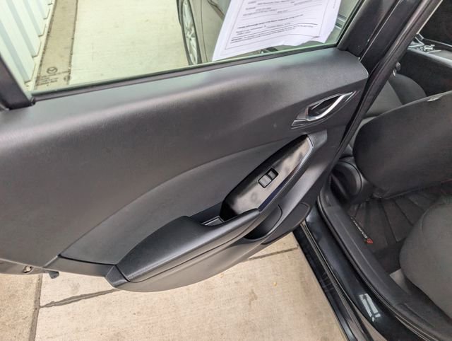 Used 2018 MAZDA MAZDA3 Sport image 20