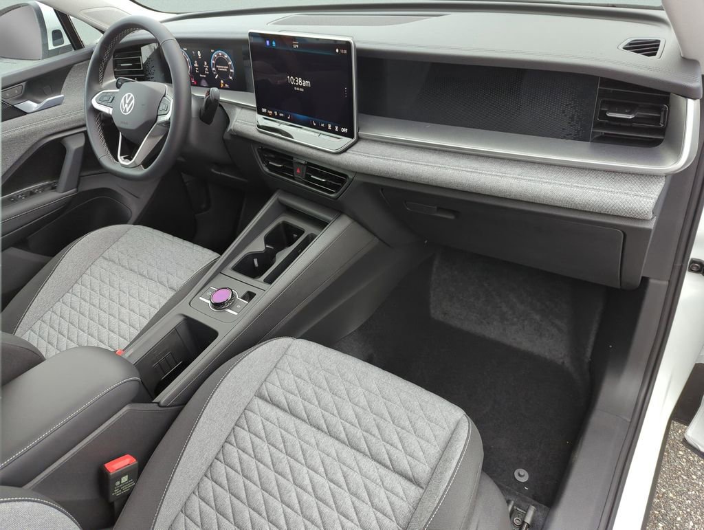 New 2026 Volkswagen Tiguan S image 17