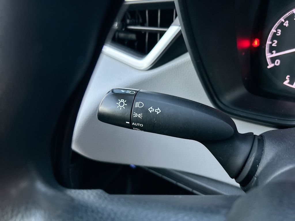 Used 2022 Toyota Corolla LE FWD image 19
