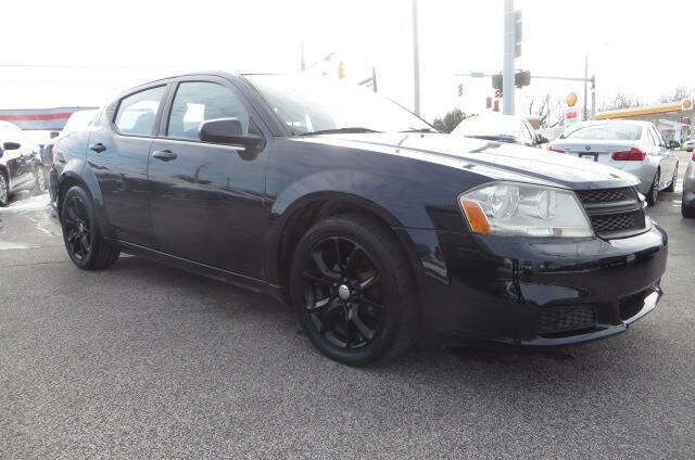 Used 2014 Dodge Avenger SE image 1