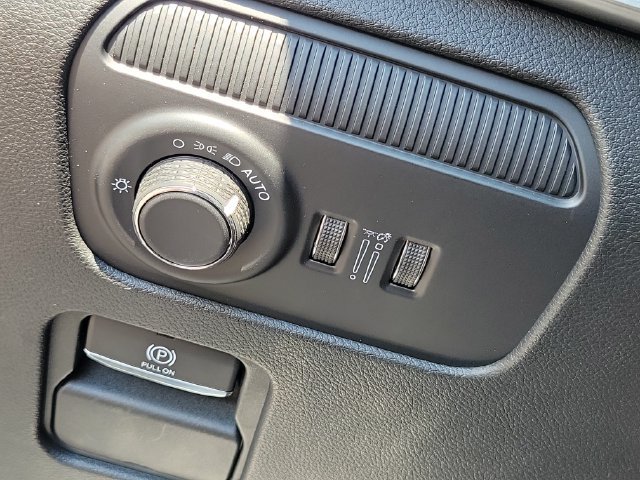 New 2026 Jeep Grand Wagoneer Limited AWD/4WD image 8