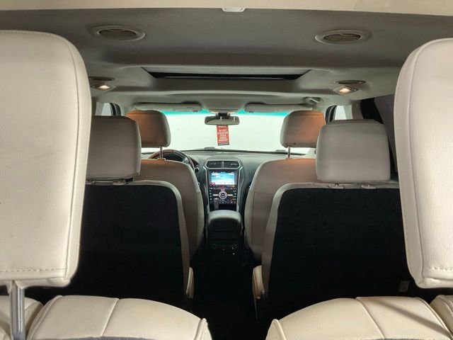 Used 2017 Ford Explorer Platinum image 25