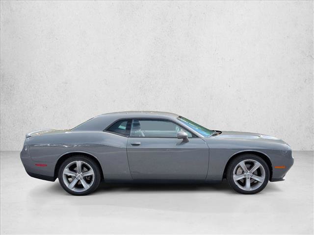 Used 2018 Dodge Challenger SXT w/ Super Sport Group (SS/T) RWD image 5