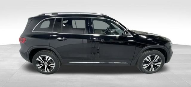 Used 2025 Mercedes-Benz GLB 250 4MATIC image 10
