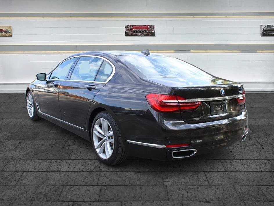 Used 2016 BMW 750i RWD image 5