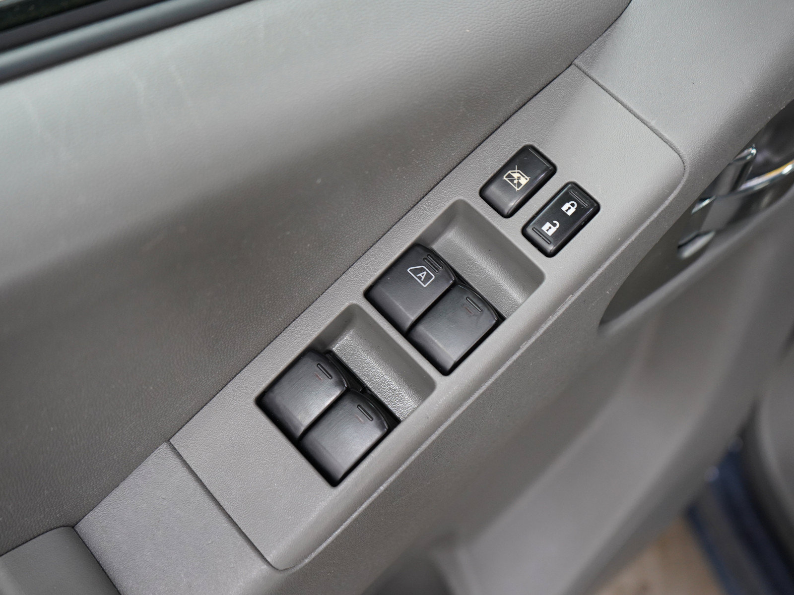 Used 2016 Nissan Frontier SV AWD/4WD image 18