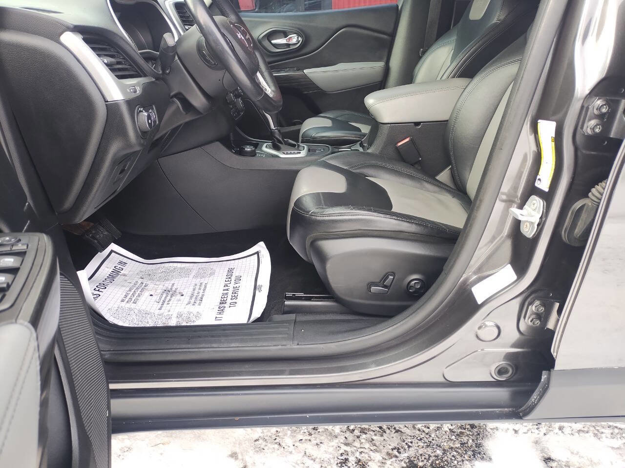 Used 2014 Jeep Cherokee Limited image 13