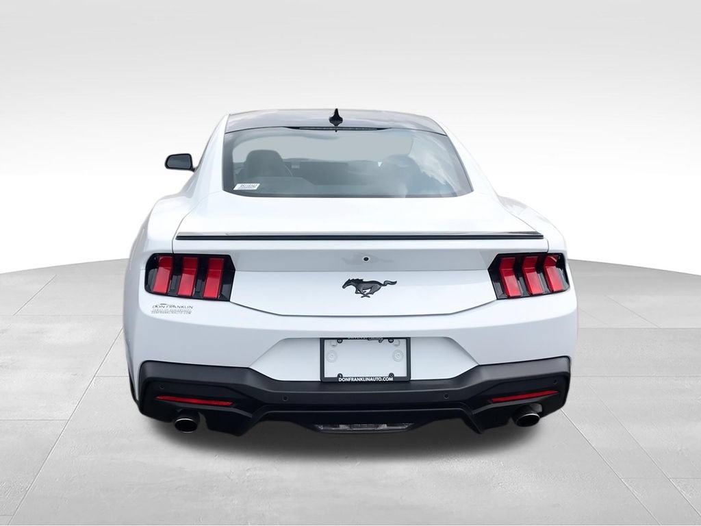 Used 2024 Ford Mustang Coupe RWD image 7