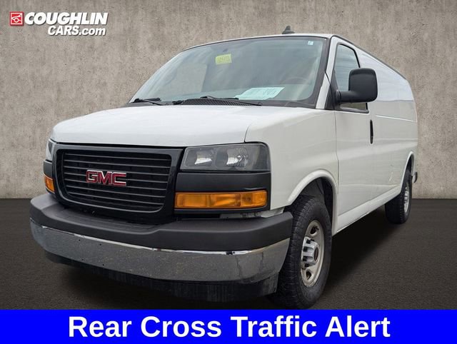 Used 2022 GMC Savana 2500 w/ Driver Convenience Package image 4