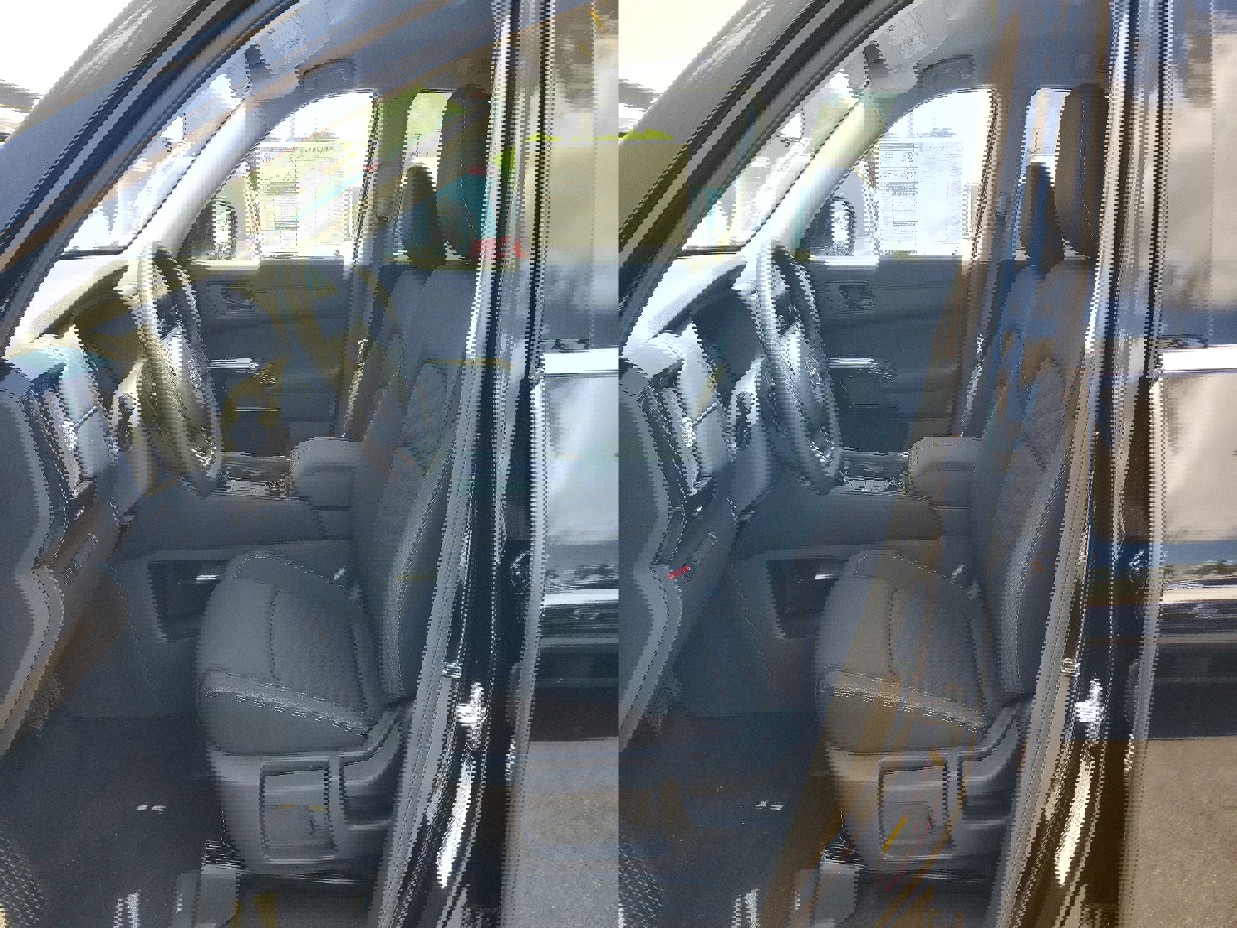 New 2025 Nissan Pathfinder S image 11