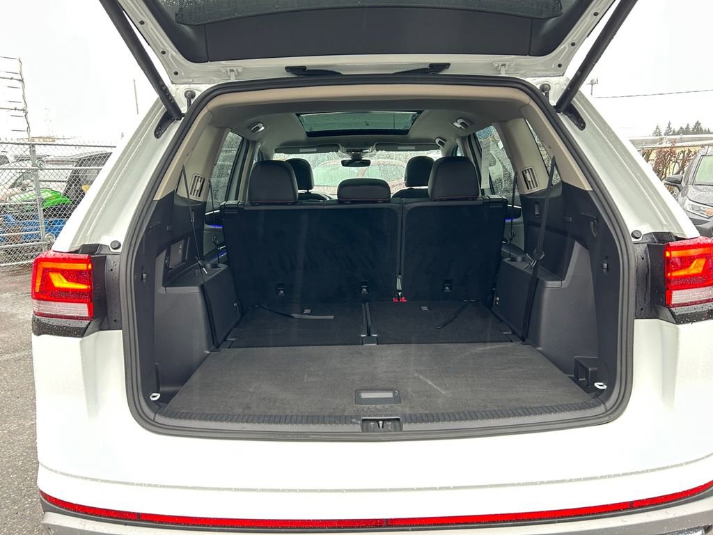 Used 2024 Volkswagen Atlas Peak Edition SE image 24