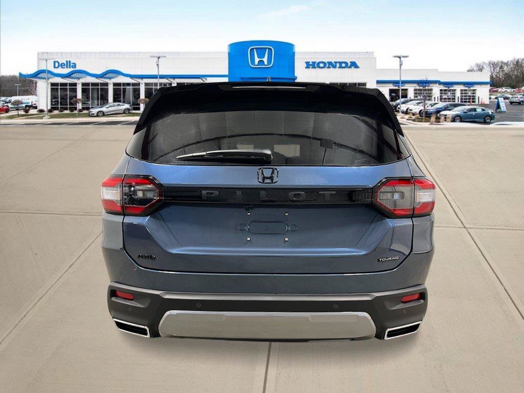 New 2026 Honda Pilot Touring image 4