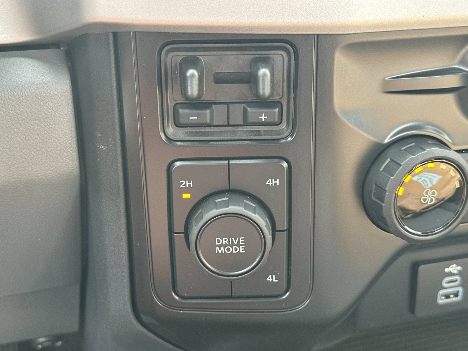 New 2026 Ford F550 4x4 Regular Cab Super Duty image 29