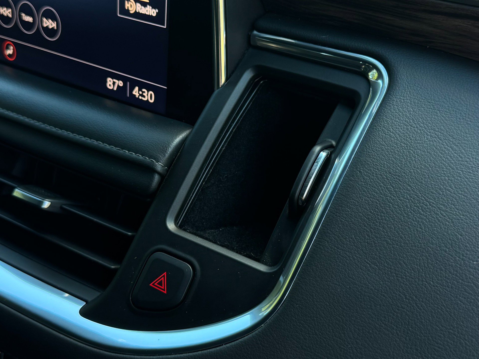 Used 2021 Chevrolet Tahoe LT image 46