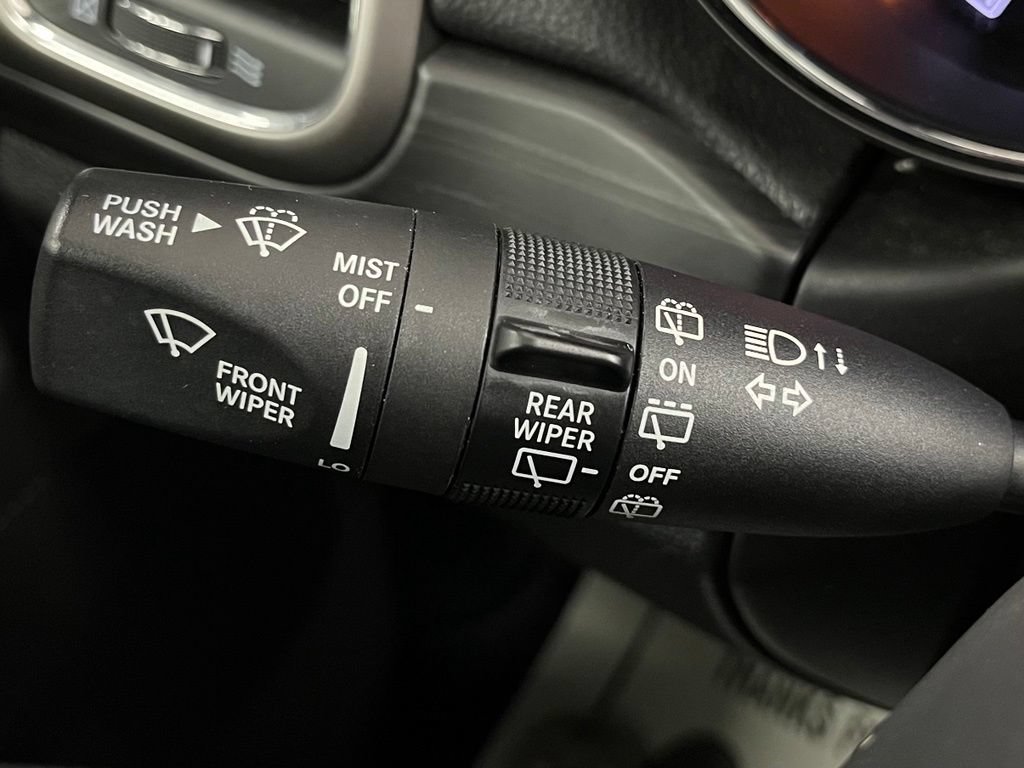 Used 2020 Jeep Grand Cherokee Laredo AWD/4WD image 31