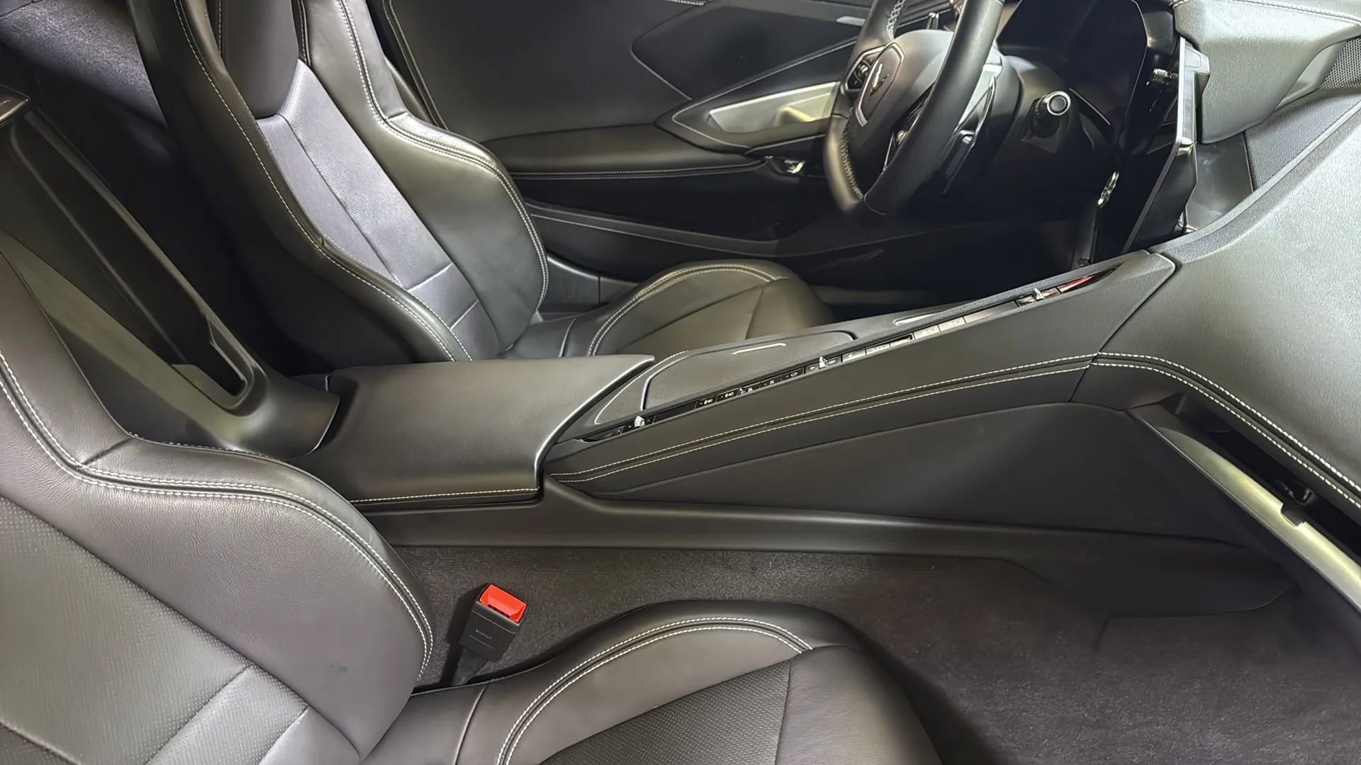 Used 2024 Chevrolet Corvette Stingray Coupe w/ 1LT RWD image 20