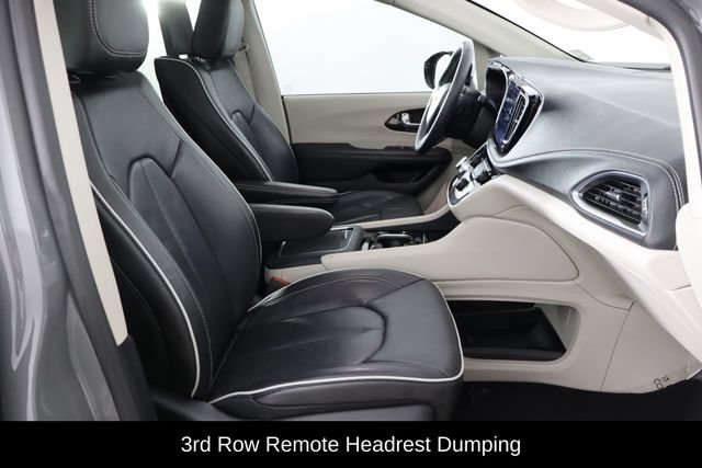 Used 2023 Chrysler Pacifica Limited w/ Uconnect Theater Family Group AWD/4WD image 20