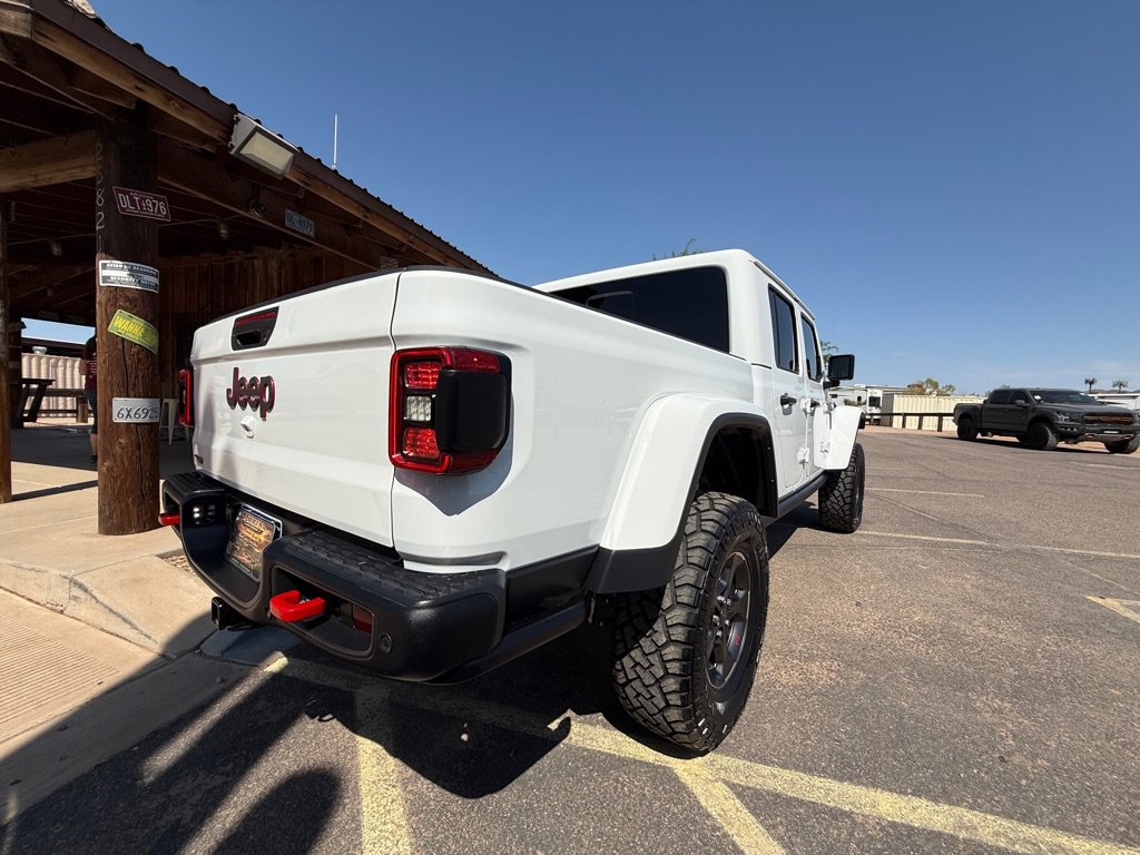 Used 2021 Jeep Gladiator Rubicon AWD/4WD image 10