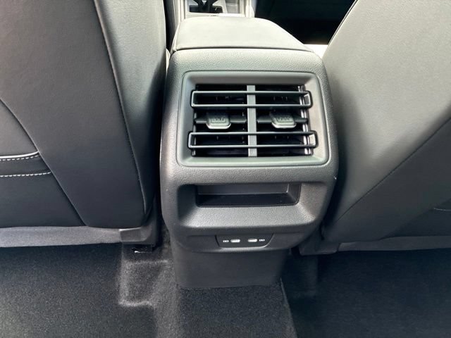 Certified 2026 Volkswagen Tiguan SE AWD/4WD image 15