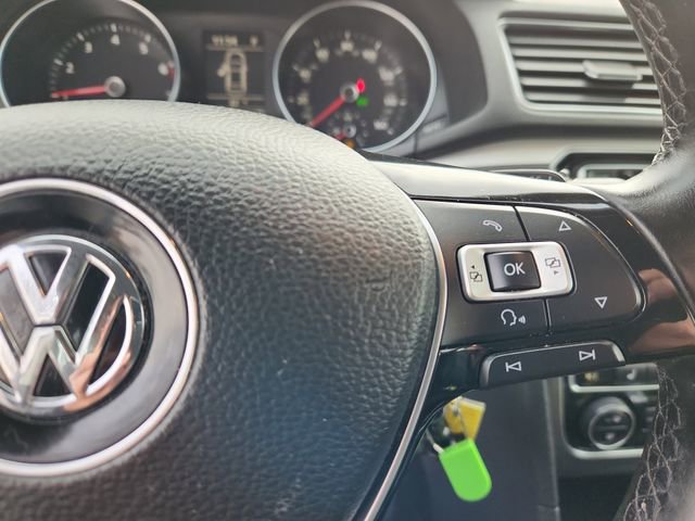 Used 2017 Volkswagen Passat 1.8T R-Line w/ R-Line Lighting Package image 19