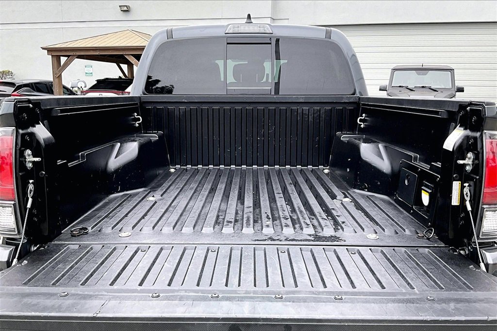 Used 2022 Toyota Tacoma Limited image 7
