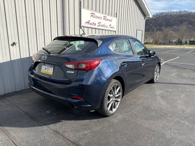 Used 2018 MAZDA MAZDA3 Touring image 6
