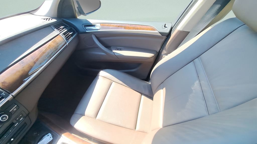 Used 2009 BMW X5 xDrive30i image 16