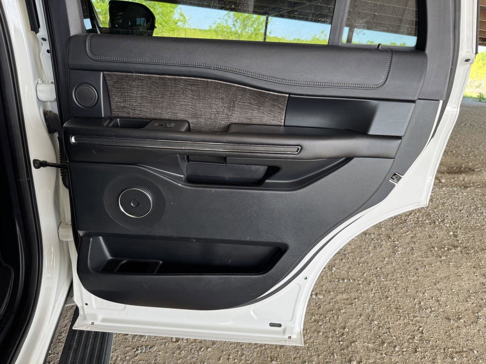 Used 2020 Ford Expedition Limited w/ Equipment Group 301A image 37