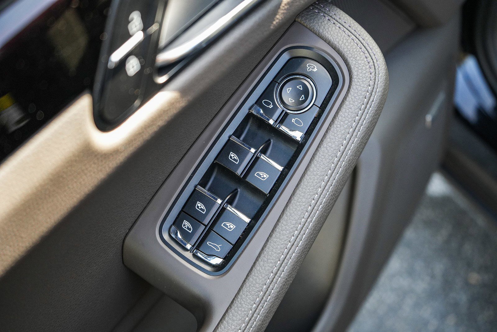 Used 2022 Porsche Macan S AWD/4WD image 20