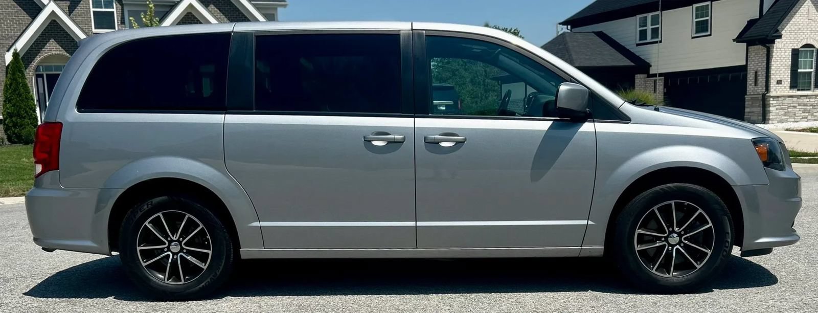 Used 2018 Dodge Grand Caravan SE FWD image 8