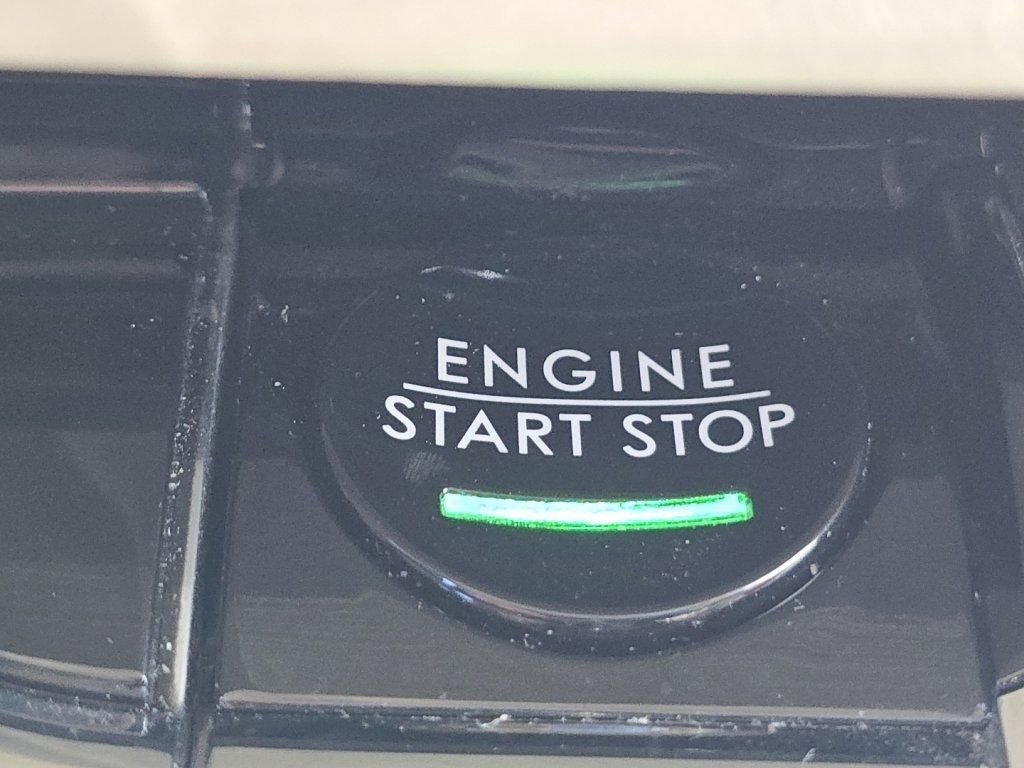 Used 2023 Lincoln Nautilus Reserve w/ Cargo Utility Package AWD/4WD image 10