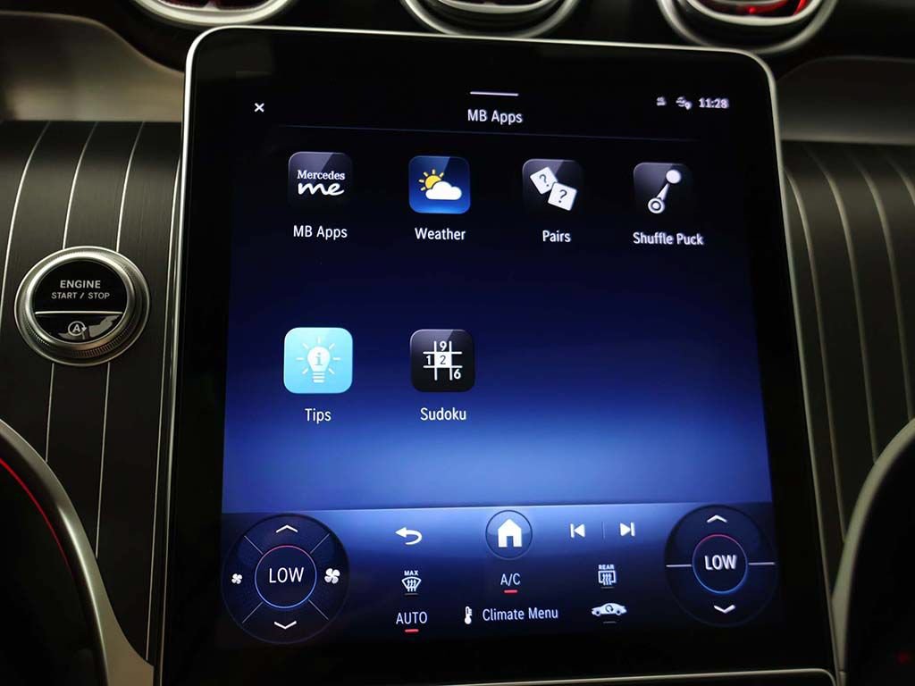 Used 2025 Mercedes-Benz GLC 300 4MATIC image 55