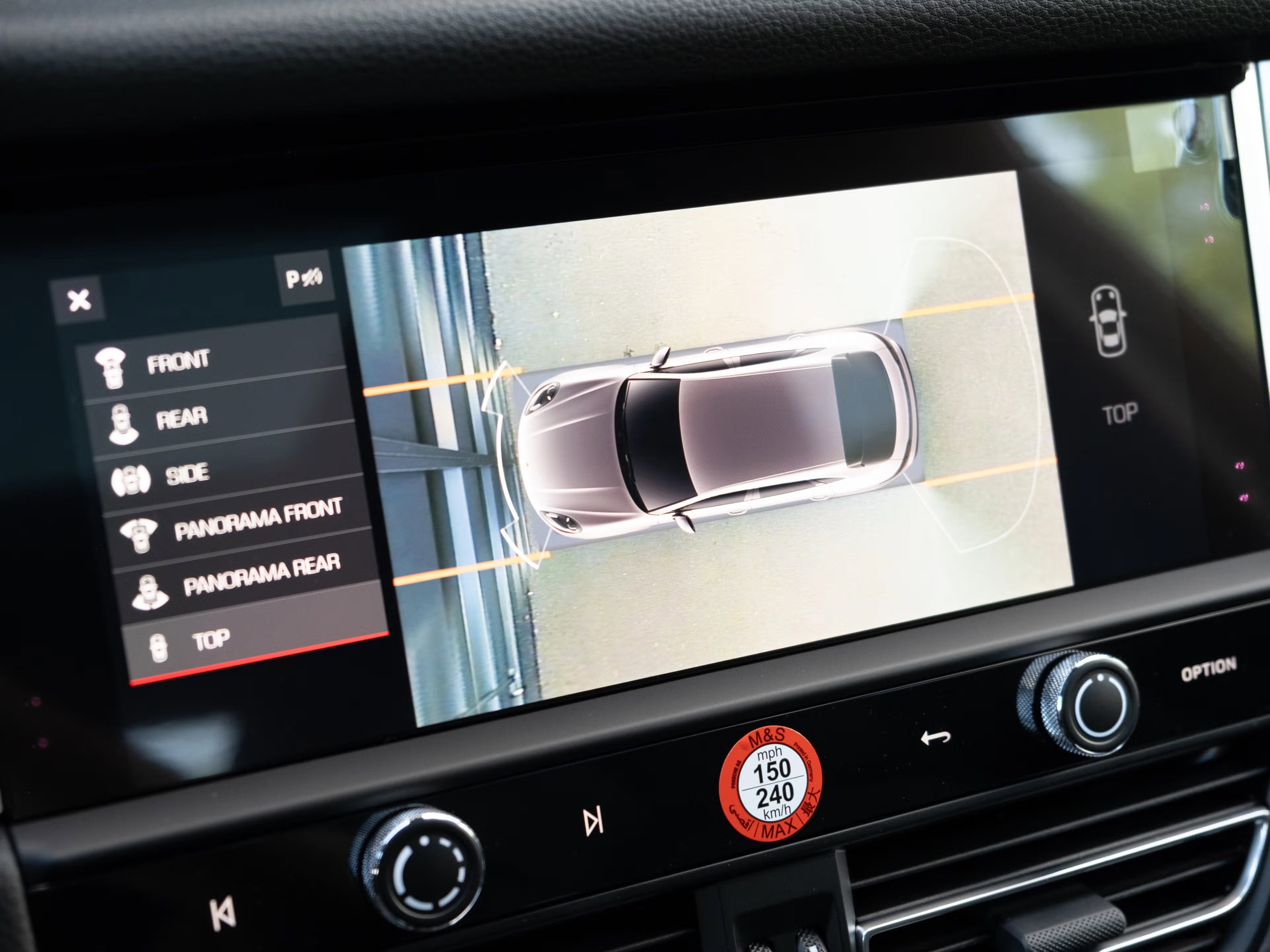 Certified 2025 Porsche Macan image 27