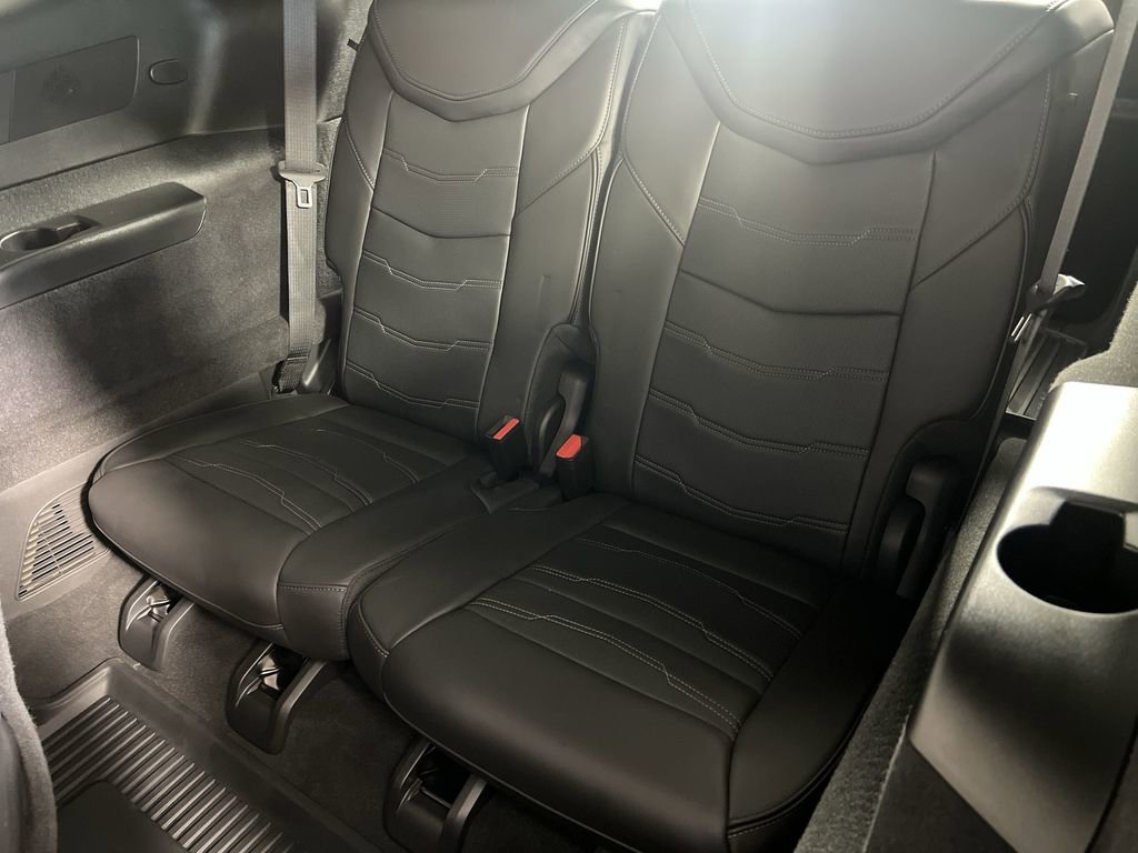 Certified 2025 Cadillac XT6 Sport w/ Platinum Package AWD/4WD image 23