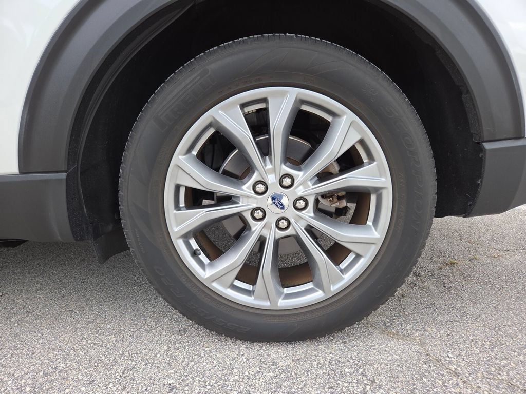 Used 2021 Ford Explorer Limited w/ Equipment Group 301A RWD image 22