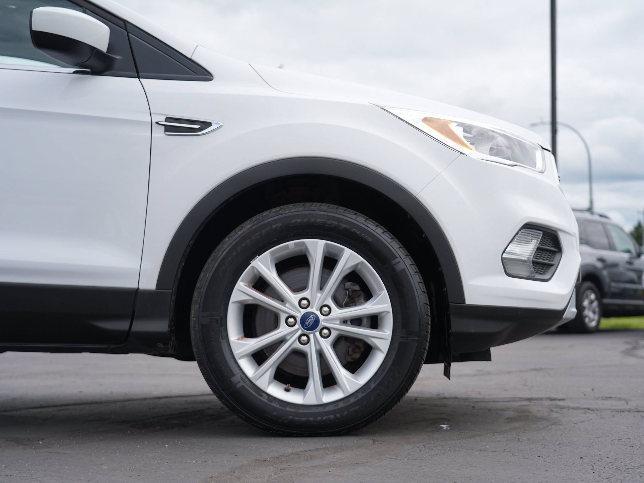 Used 2018 Ford Escape SE AWD/4WD image 12
